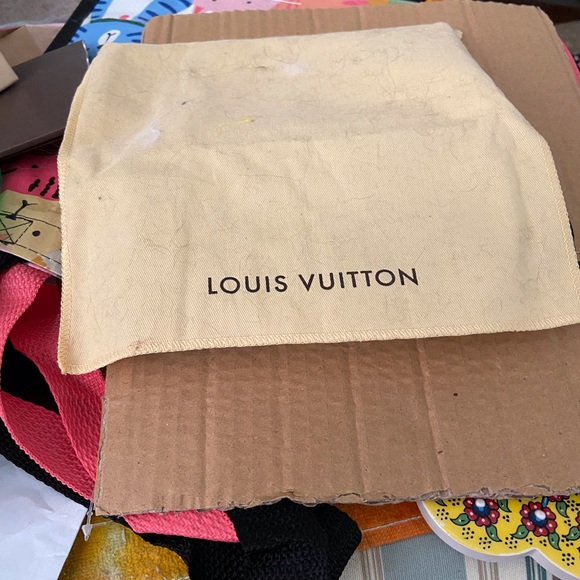 Louis Vuitton handbag and wallet. - Picture 13 of 14